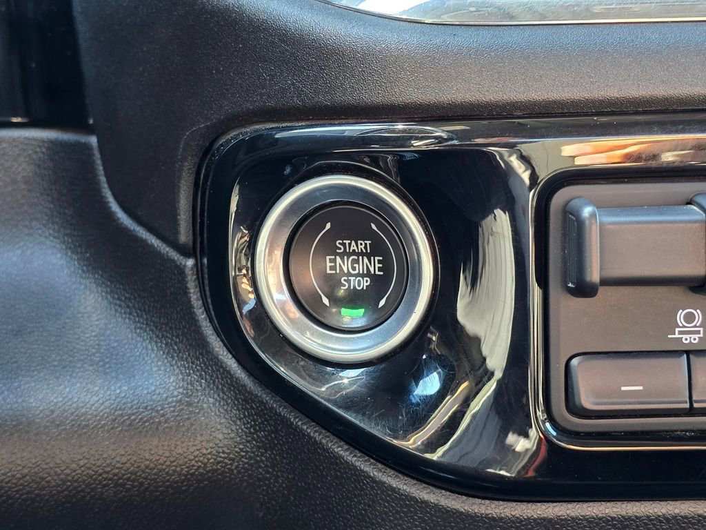 Used 2024 GMC Sierra 2500 SLE image 39