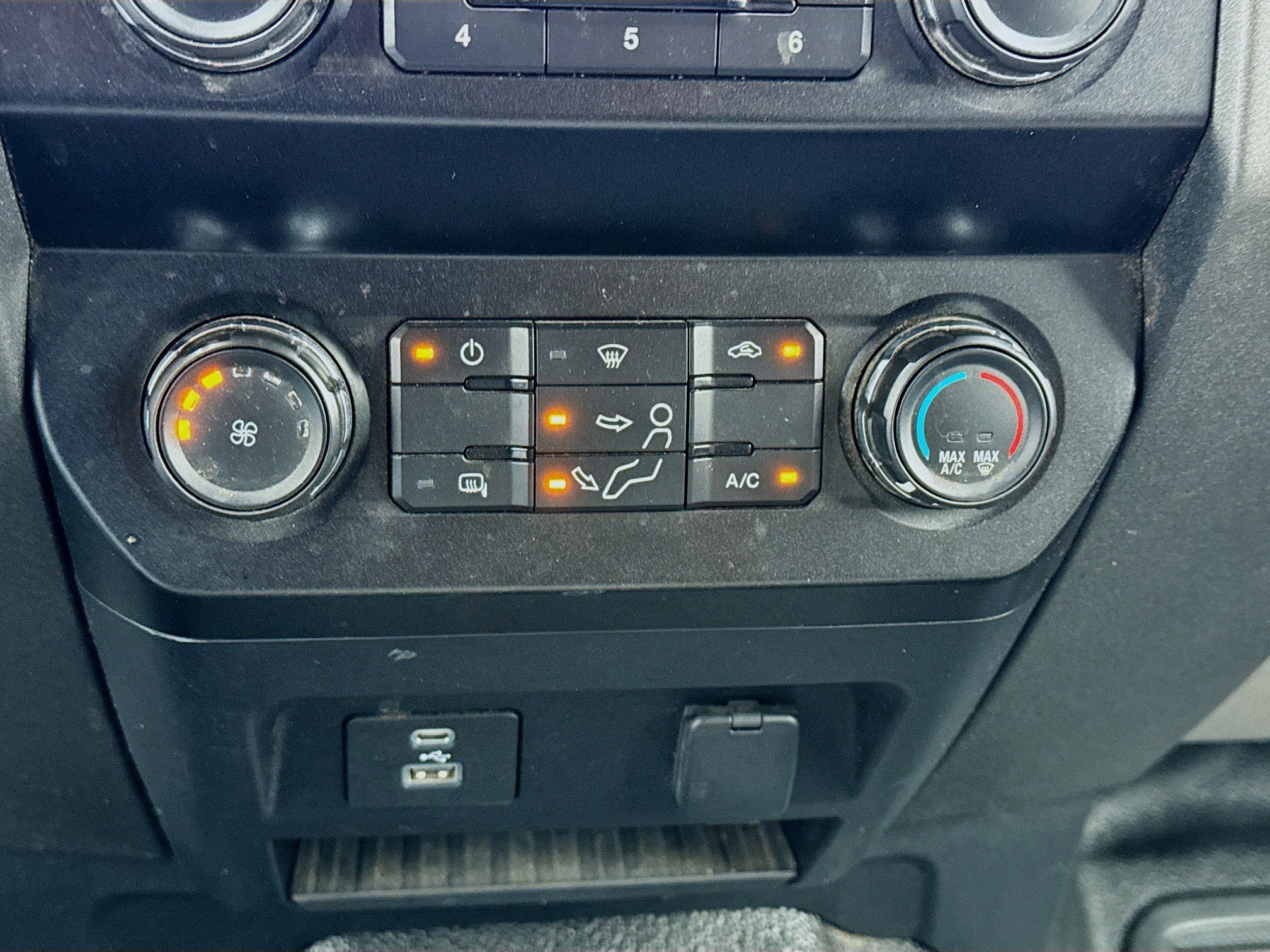 Used 2020 Ford F350 XL w/ STX Appearance Package AWD/4WD image 12