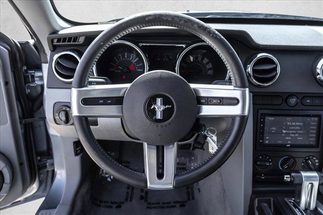 Used 2006 Ford Mustang GT RWD image 12