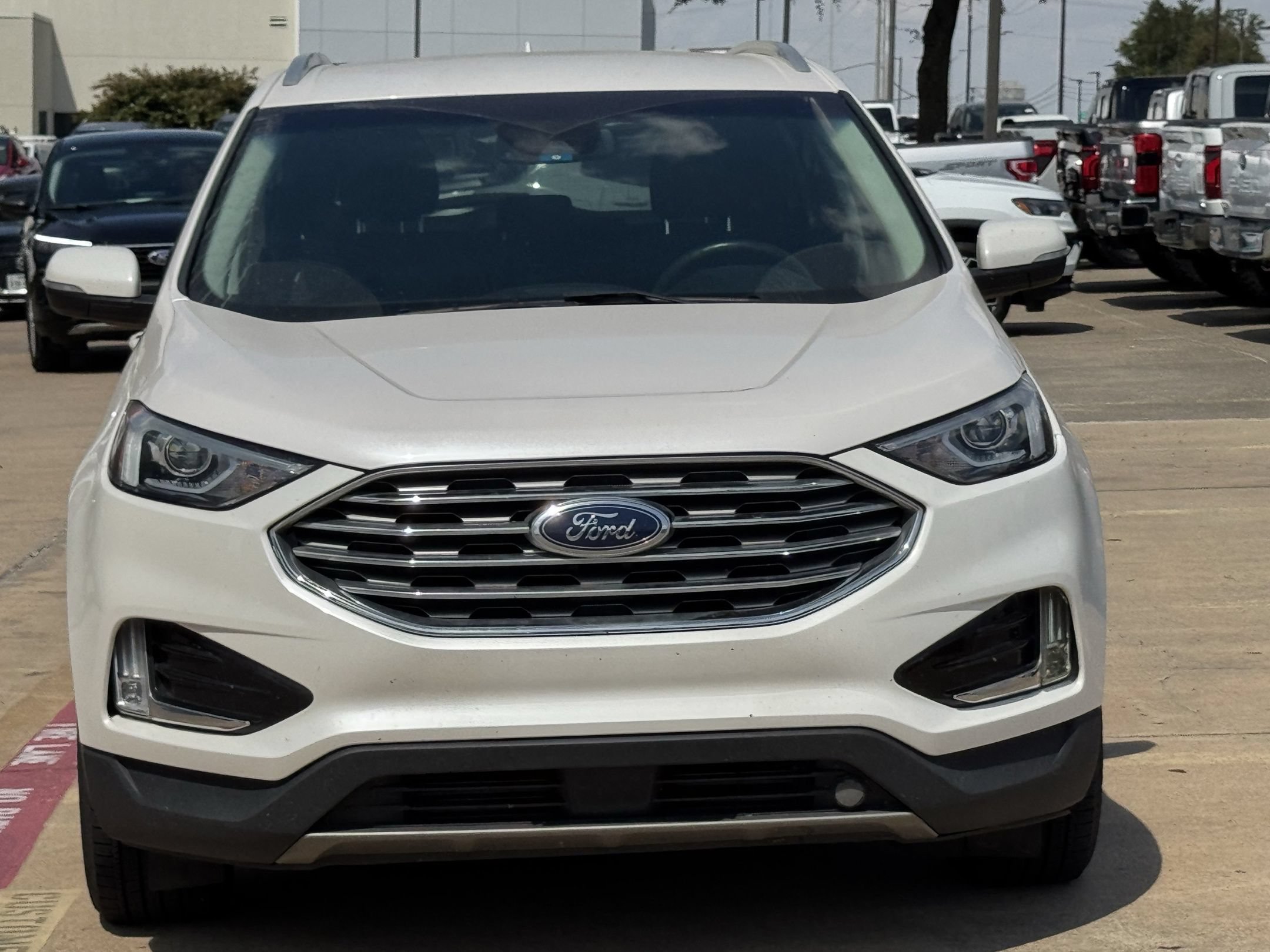 Used 2019 Ford Edge SEL w/ Cold Weather Package AWD/4WD image 9