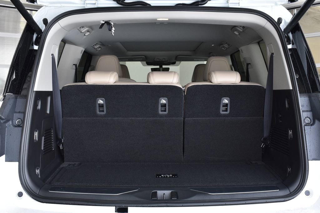 New 2026 INFINITI QX80 Pure w/ Cargo Package image 30