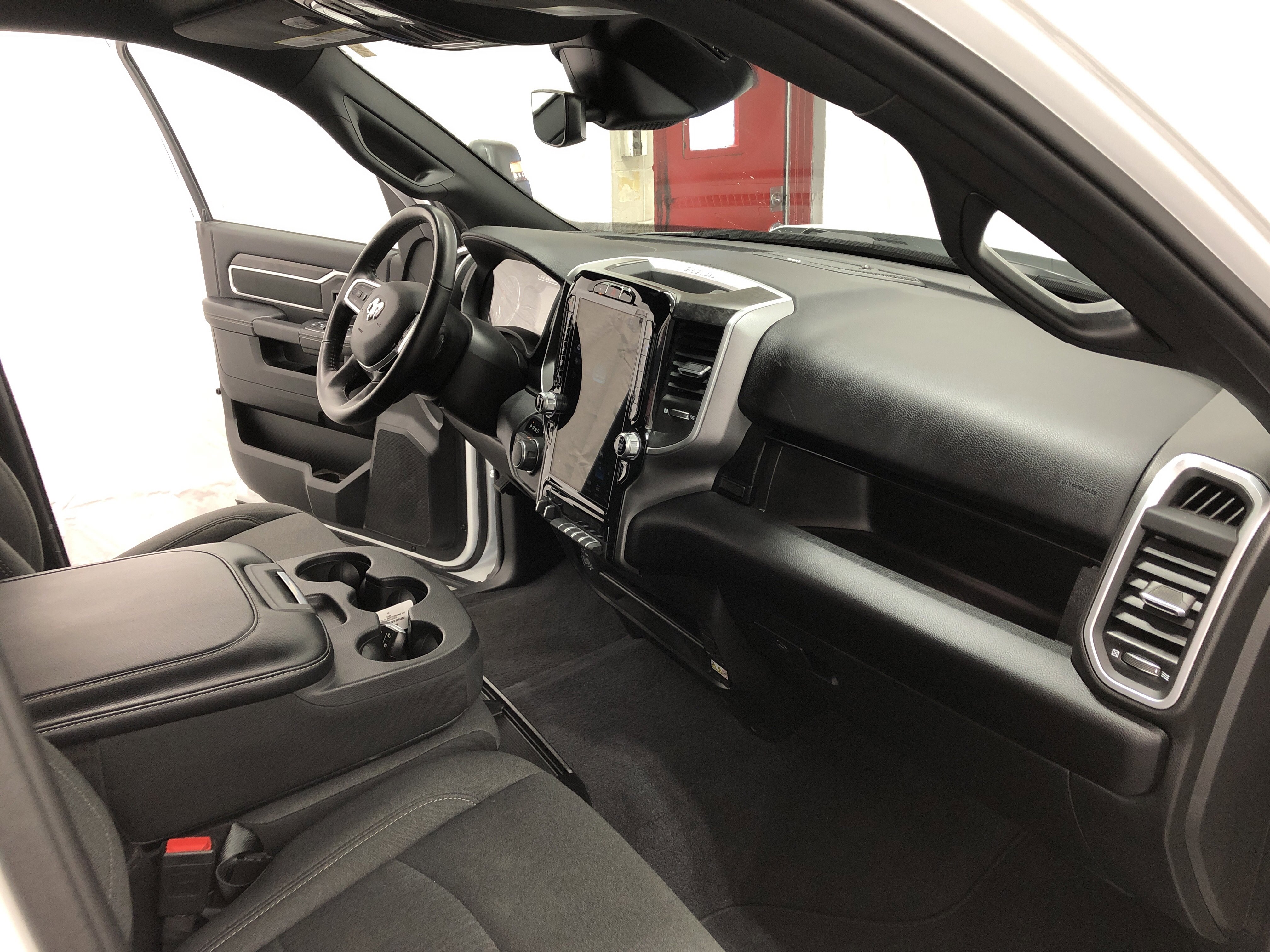 Certified 2024 RAM 2500 Big Horn w/ Night Edition AWD/4WD image 15