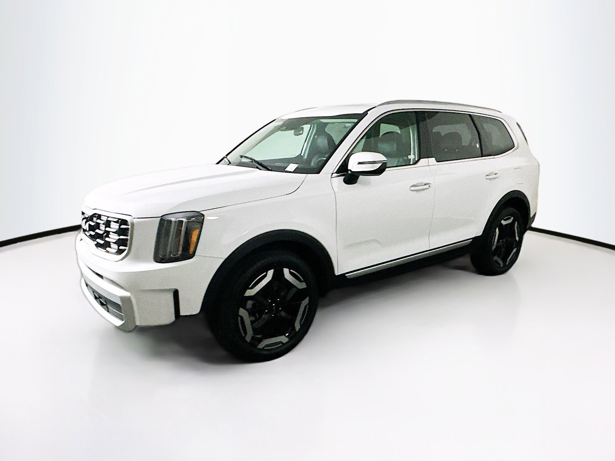 Used 2025 Kia Telluride S image 4