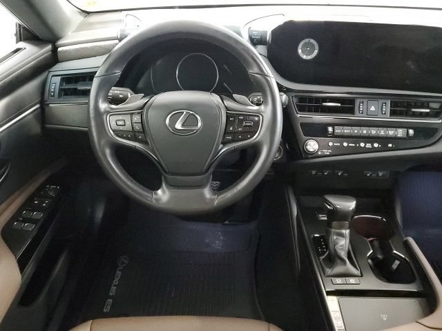 Used 2025 Lexus ES 300h w/ Premium Package FWD image 16