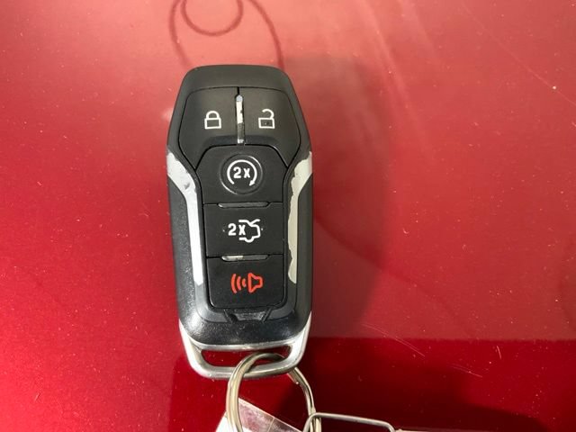 Used 2016 Ford Edge Titanium w/ Technology Package AWD/4WD image 40