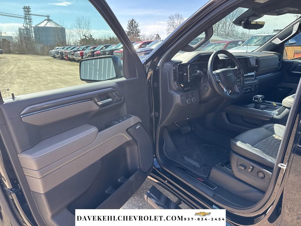 Used 2024 Chevrolet Silverado 1500 ZR2 w/ Technology Package image 16
