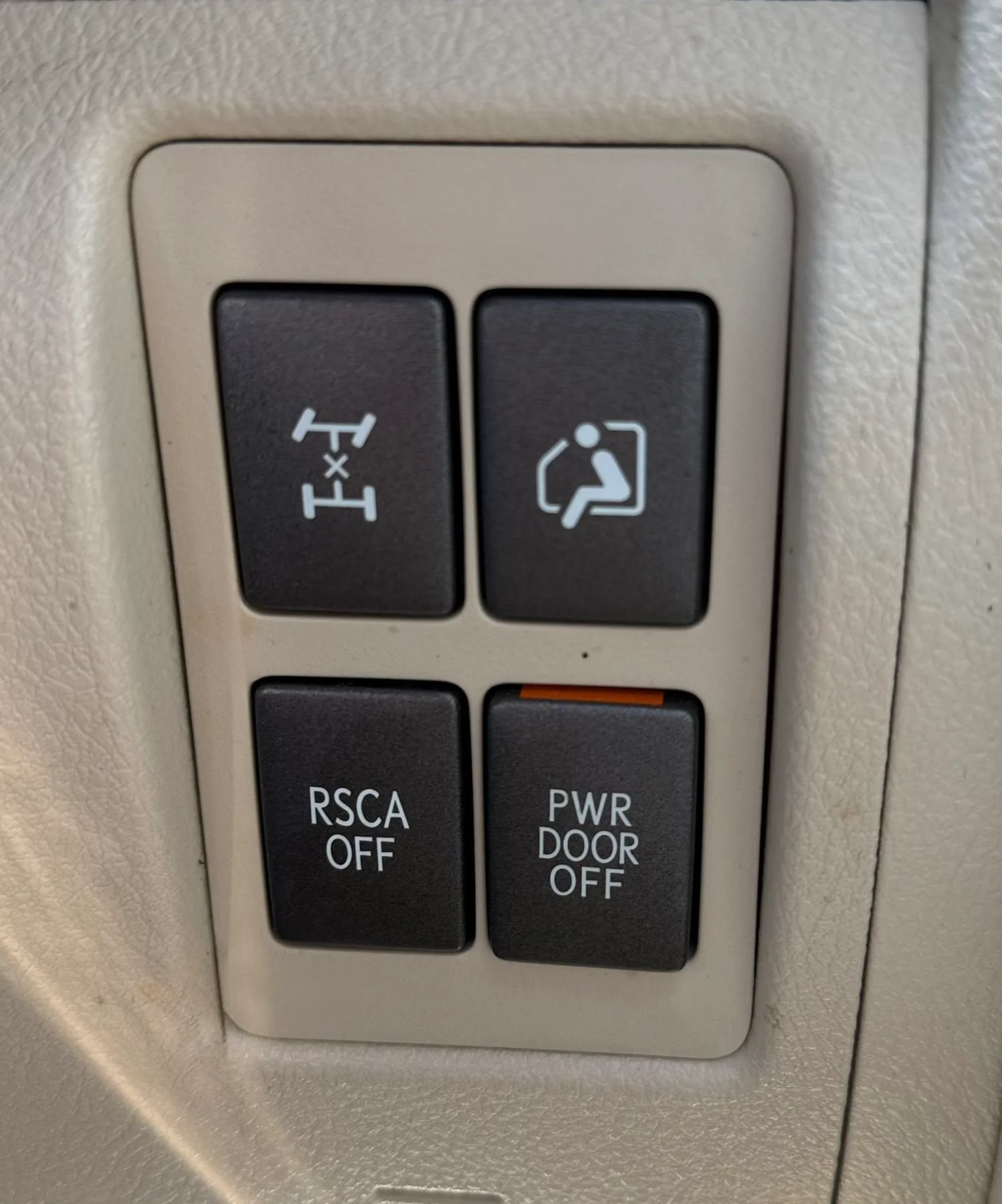 Used 2013 Lexus LX 570 4WD image 22