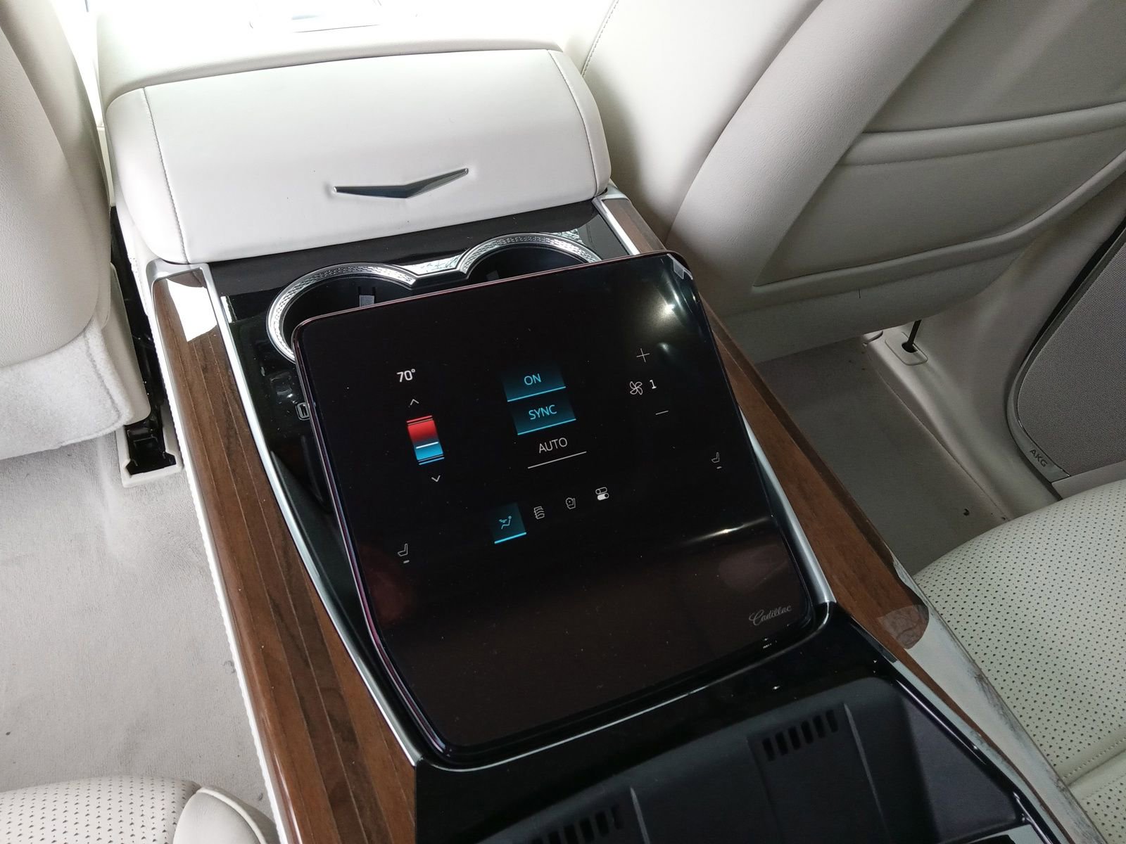 New 2026 Cadillac Escalade ESV Platinum Sport image 28