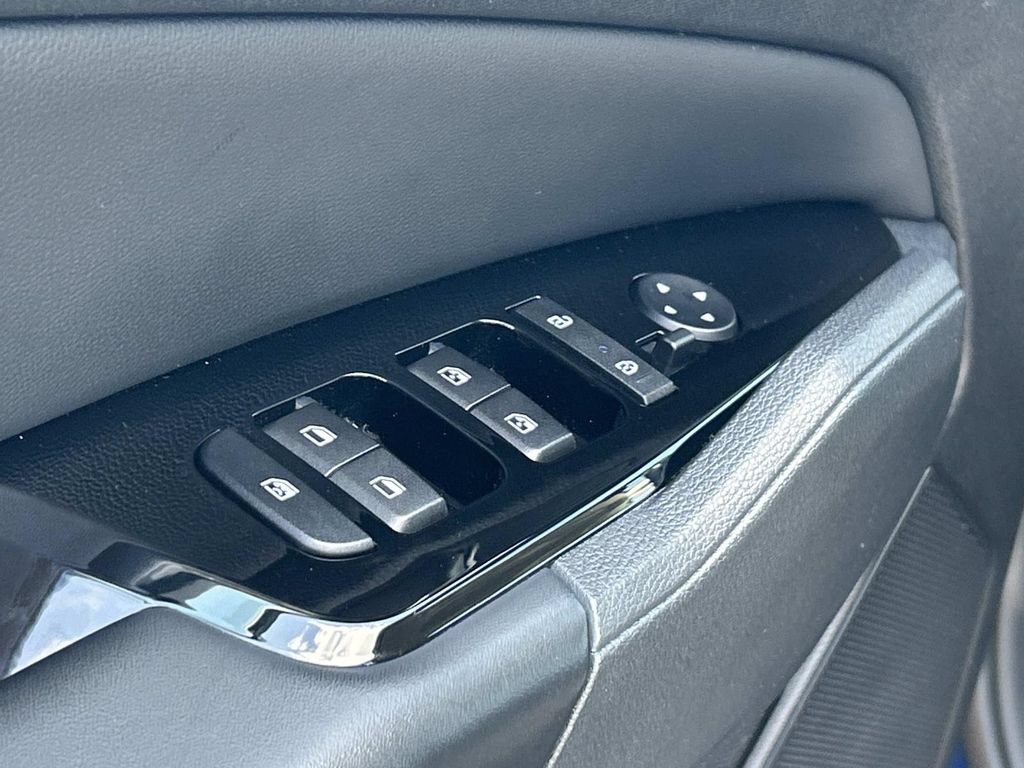 Used 2023 Kia Sportage EX AWD/4WD image 18