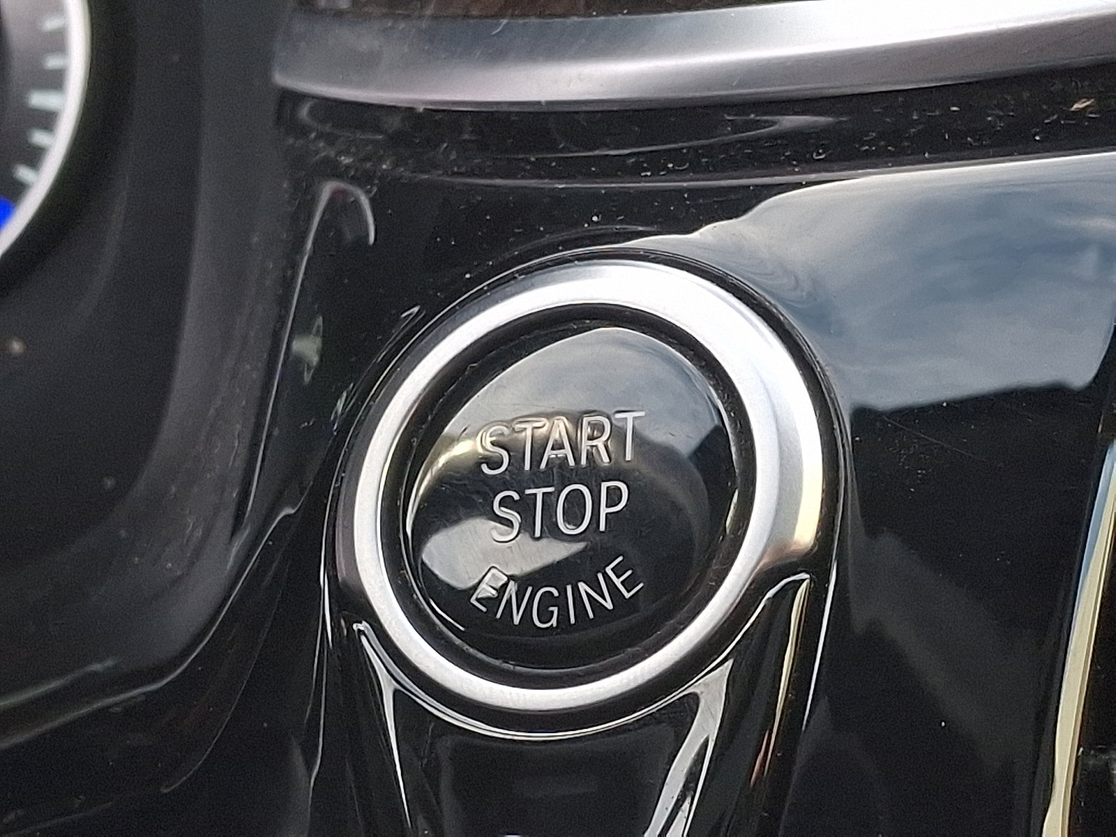 Used 2019 BMW 530i xDrive w/ Convenience Package image 23