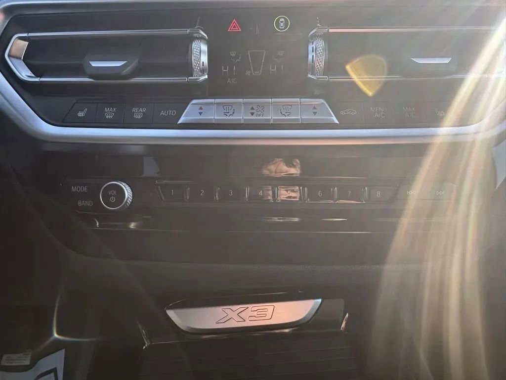 Used 2024 BMW X3 xDrive30i w/ Premium Essential Package image 26