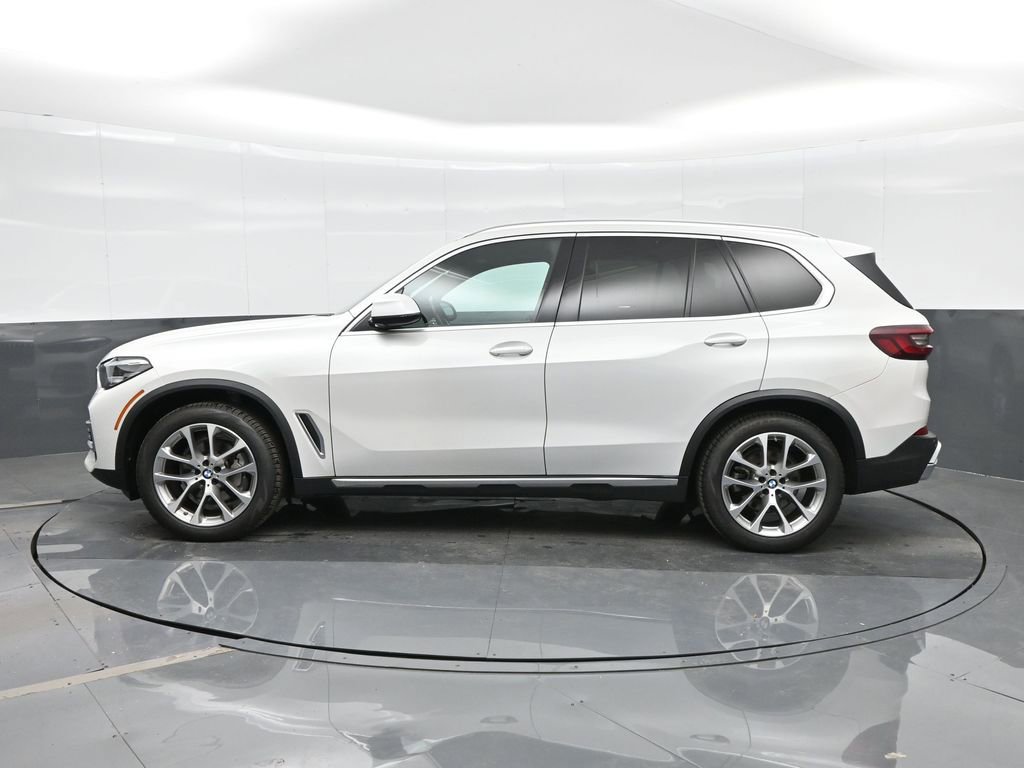 Used 2023 BMW X5 xDrive40i w/ Premium Package image 2