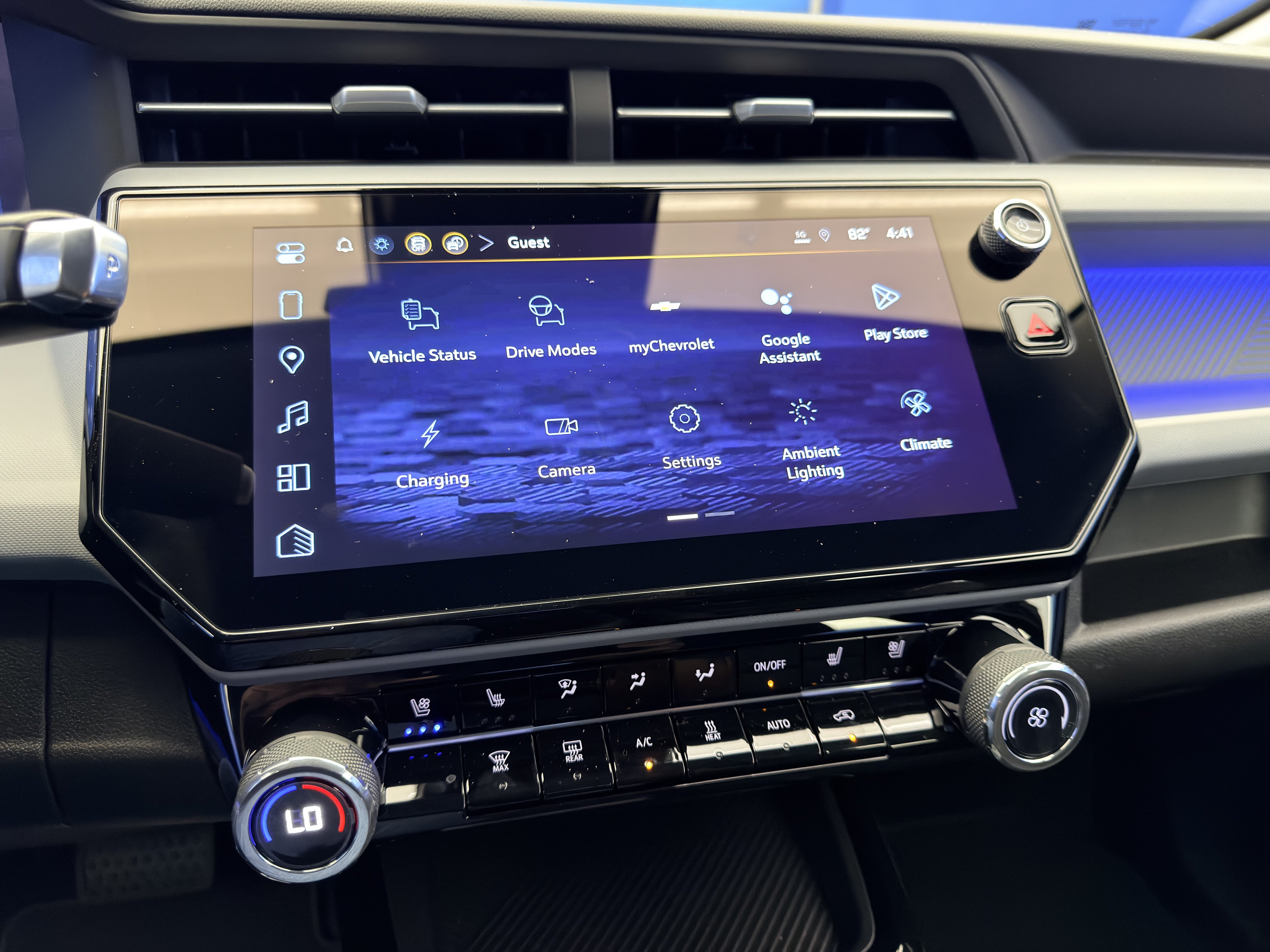 New 2027 Chevrolet Bolt RS FWD image 19