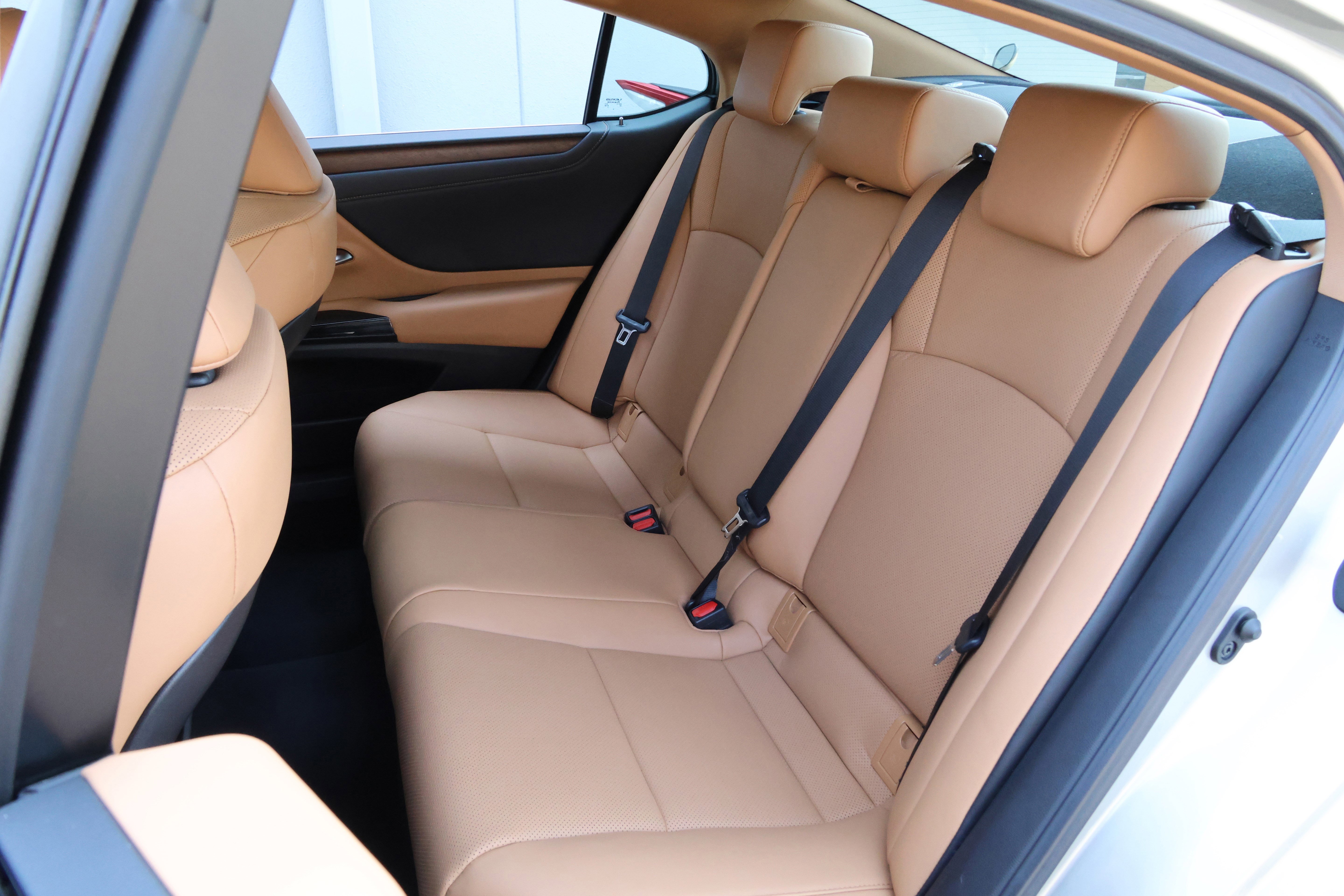 Certified 2025 Lexus ES 350 w/ Premium Package image 35