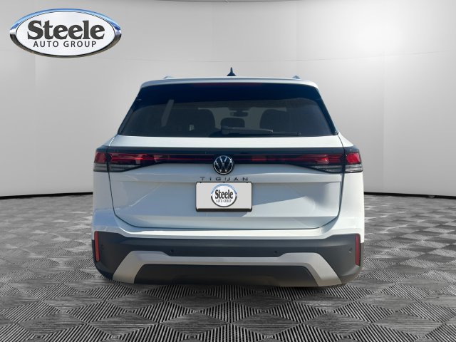 New 2026 Volkswagen Tiguan S FWD image 4