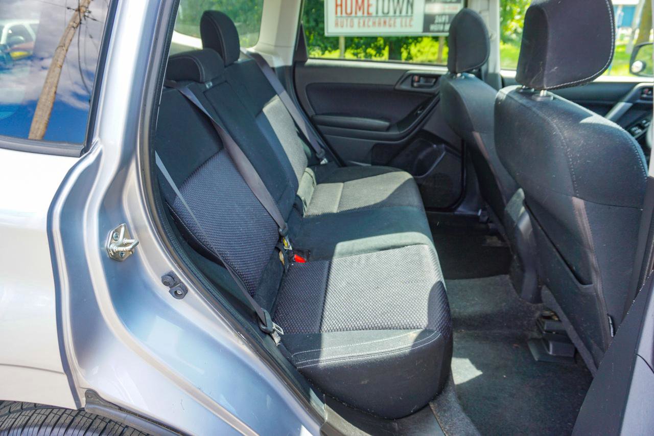 Used 2017 Subaru Forester 2.5i Premium w/ All-Weather Package AWD/4WD image 23