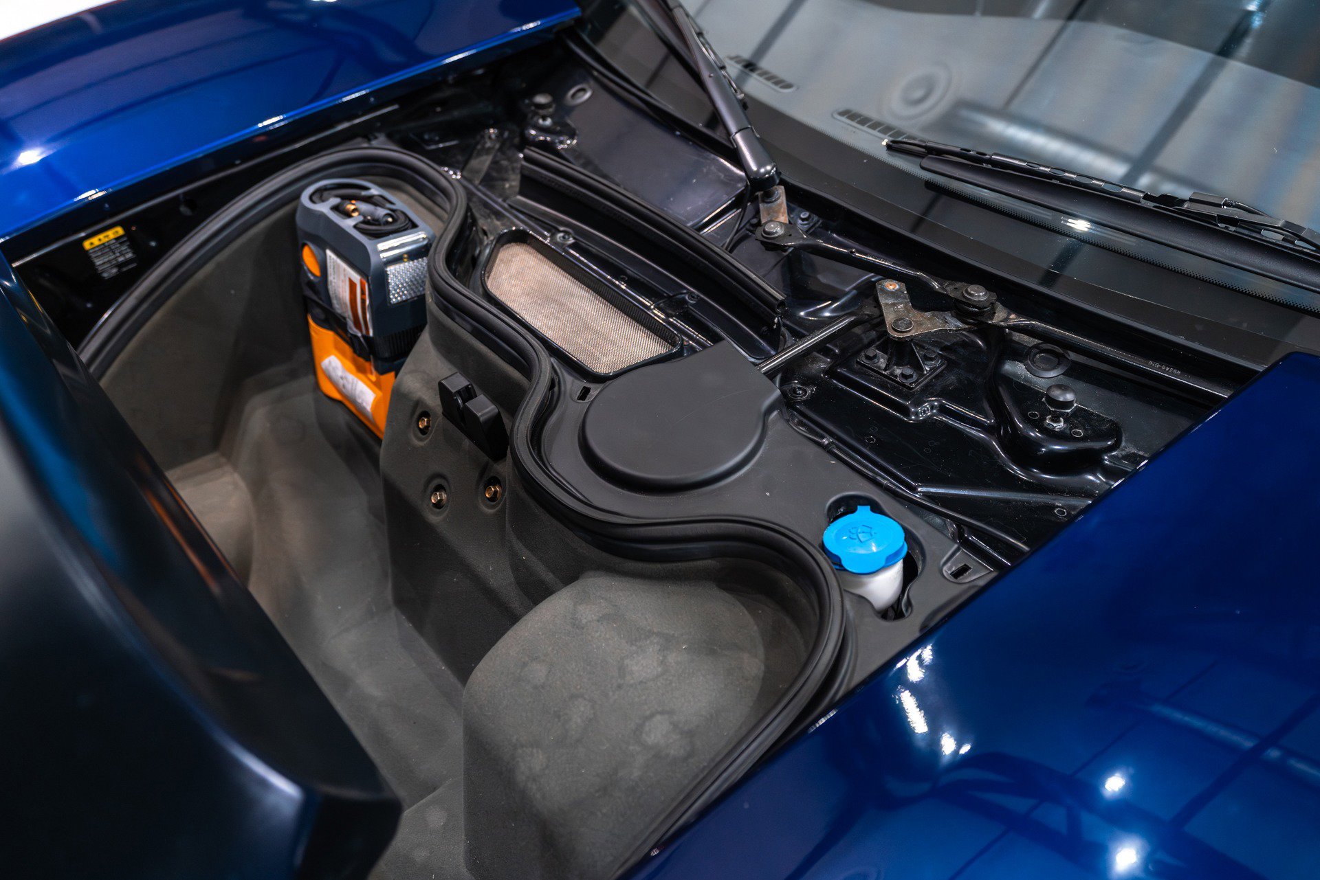 Used 2005 Ford GT image 57