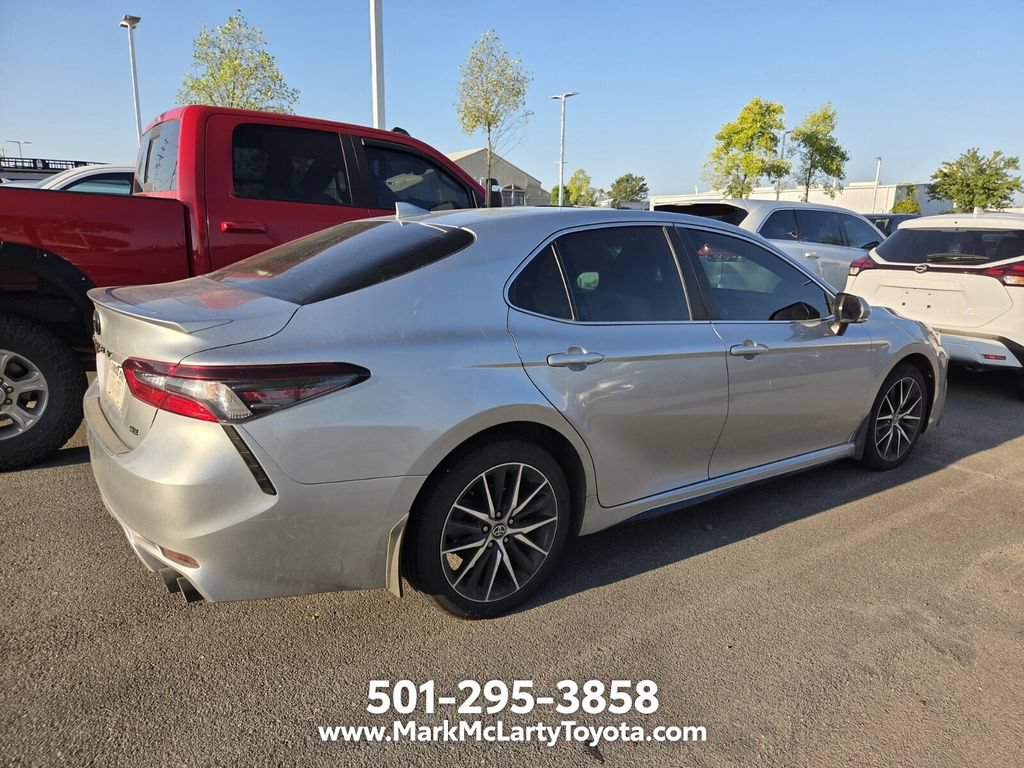 Used 2023 Toyota Camry SE FWD image 4