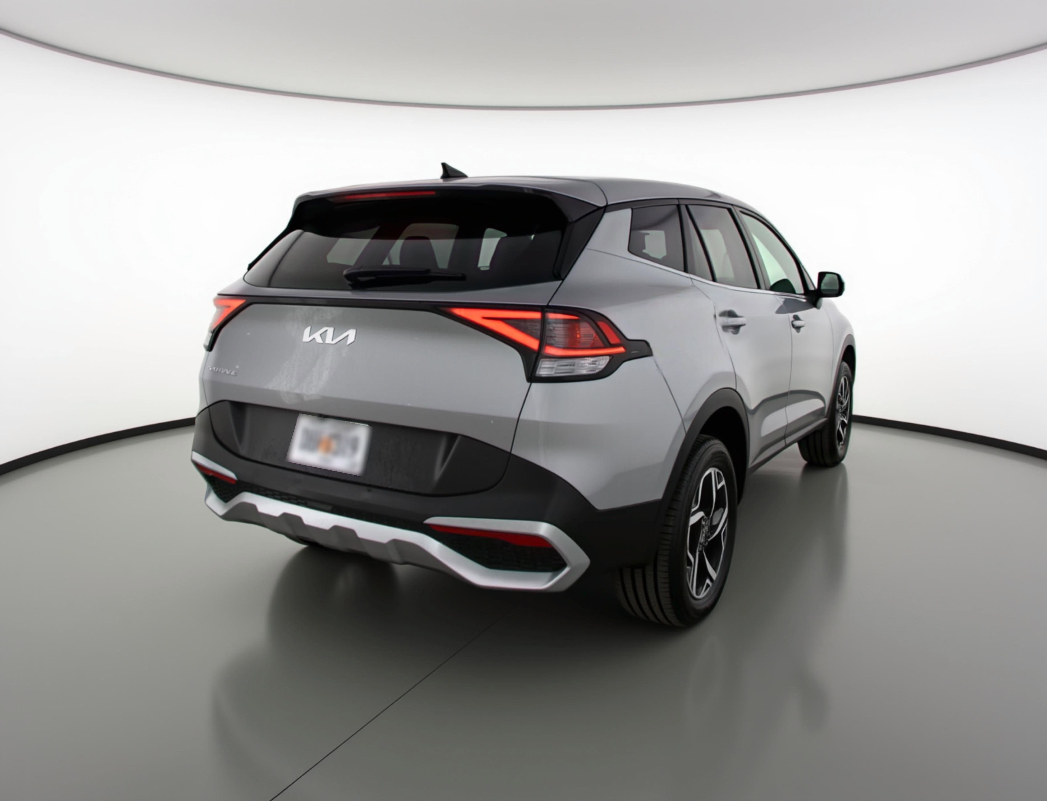 Used 2025 Kia Sportage LX image 9