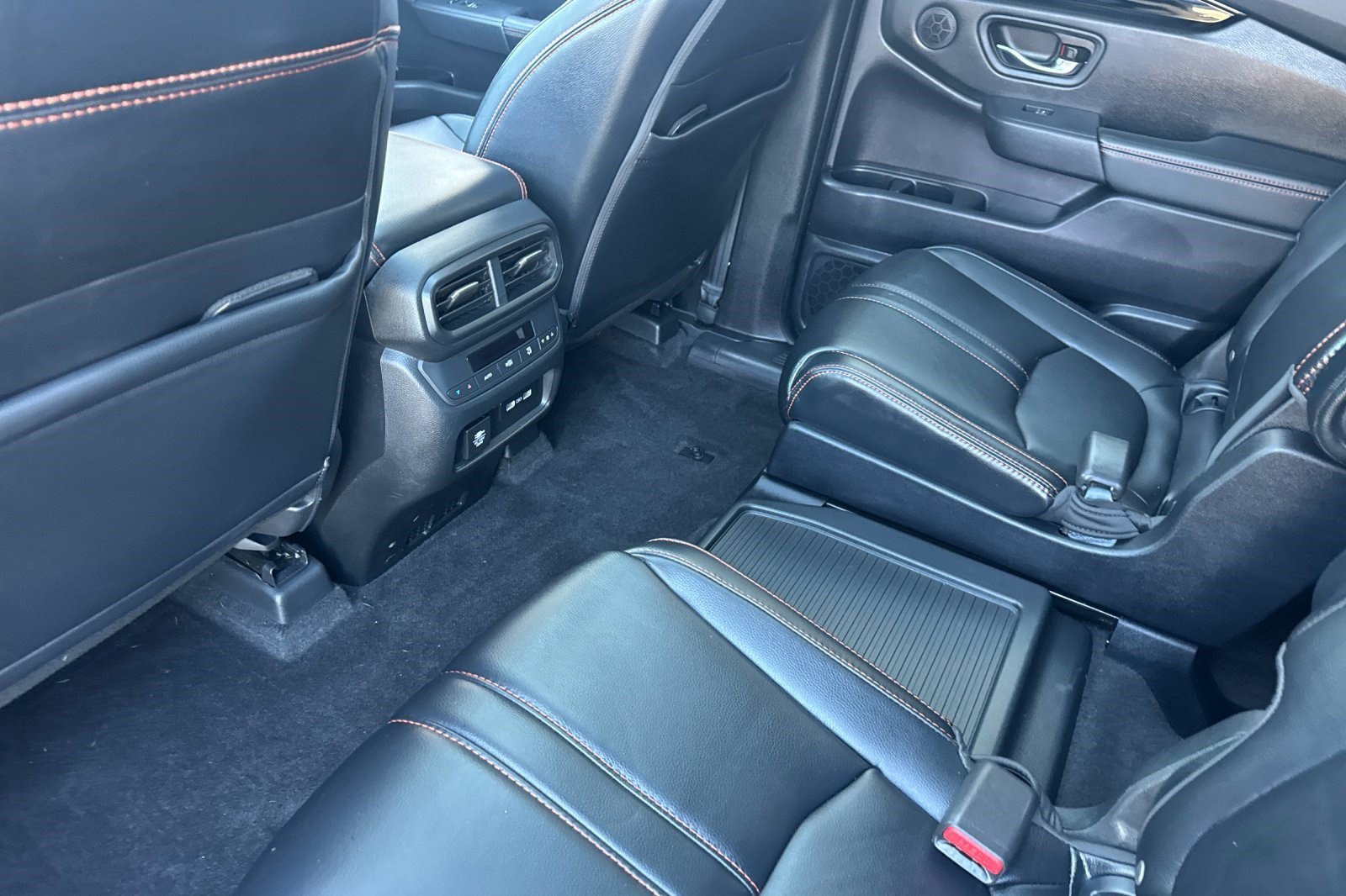 Used 2023 Honda Pilot TrailSport image 30