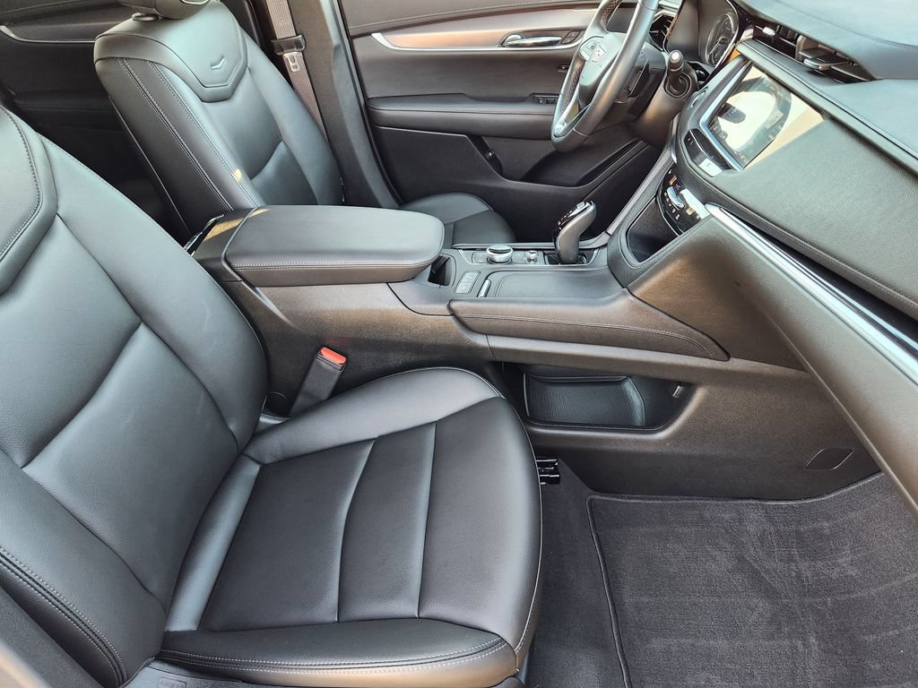 Certified 2023 Cadillac XT6 Luxury FWD image 14