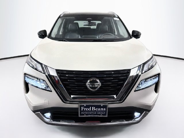 Certified 2021 Nissan Rogue Platinum AWD/4WD image 2