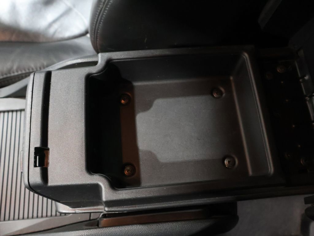 Used 2012 Chevrolet Traverse LT image 29