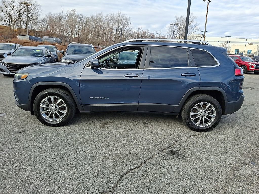 Used 2021 Jeep Cherokee Latitude Lux w/ Comfort/Convenience Group AWD/4WD image 9