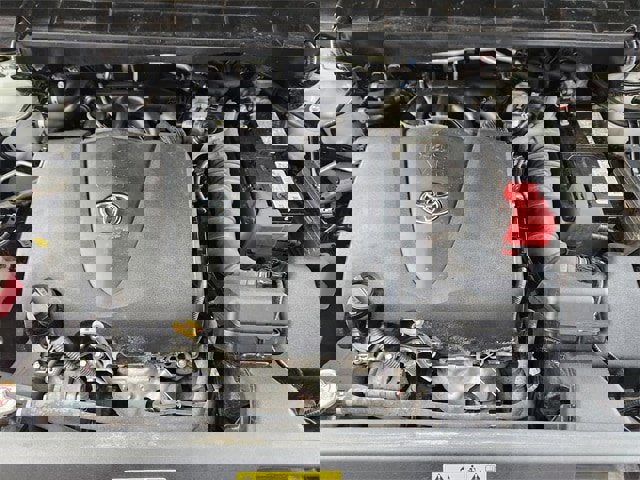 Used 2020 Toyota Highlander XLE image 24