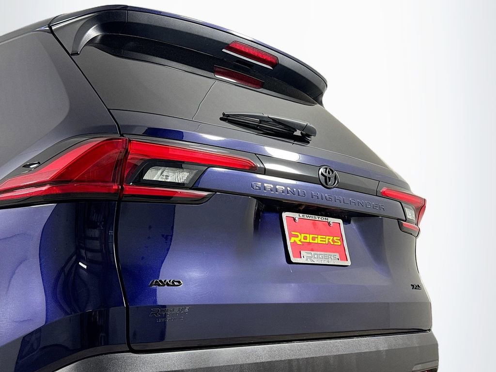 Certified 2024 Toyota Grand Highlander XLE image 26