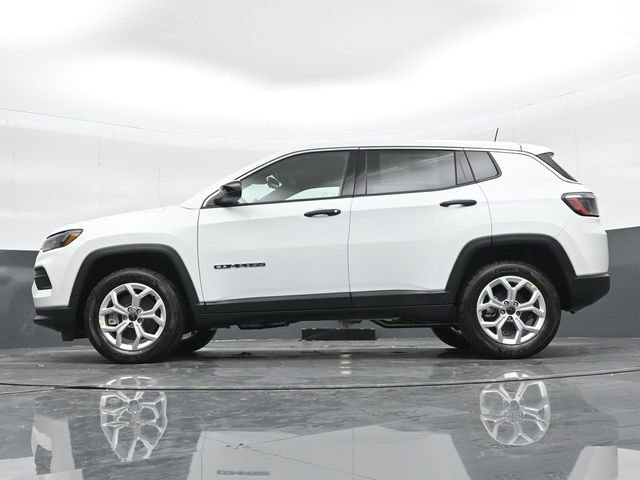 Used 2025 Jeep Compass Sport image 46