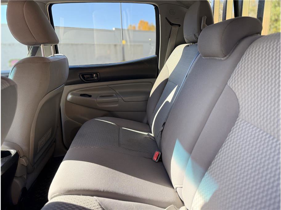 Used 2015 Toyota Tacoma 4x4 Double Cab image 23