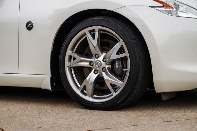 Used 2011 Nissan 370Z Touring w/ Sport Pkg image 40
