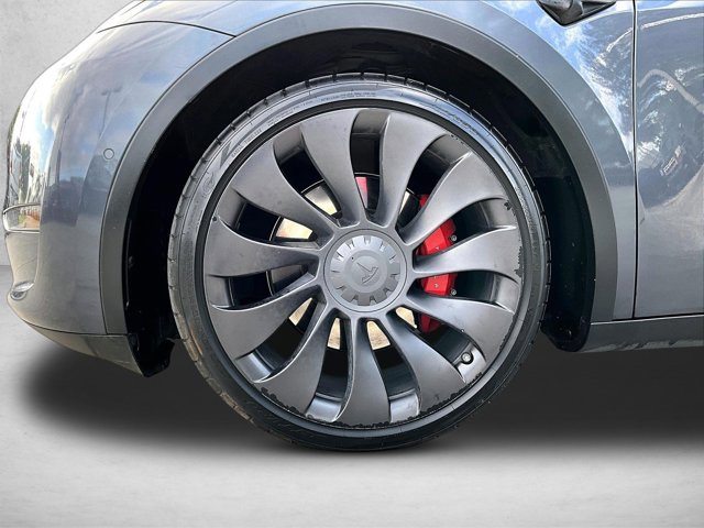 Used 2020 Tesla Model Y Long Range image 10