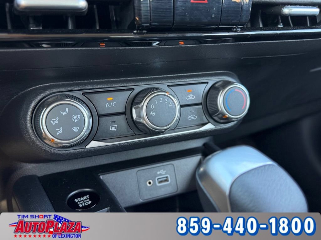 Used 2025 Nissan Kicks S AWD/4WD image 22