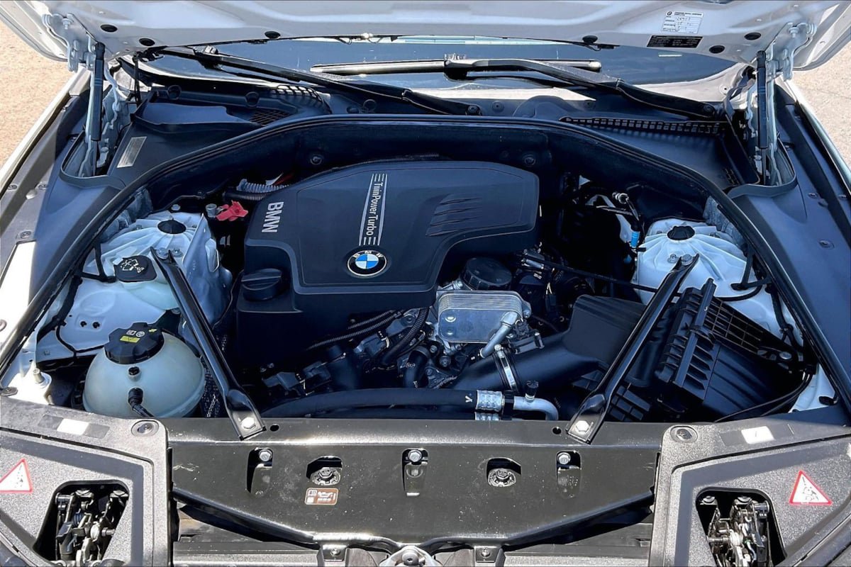 Used 2016 BMW 528i Sedan RWD image 10