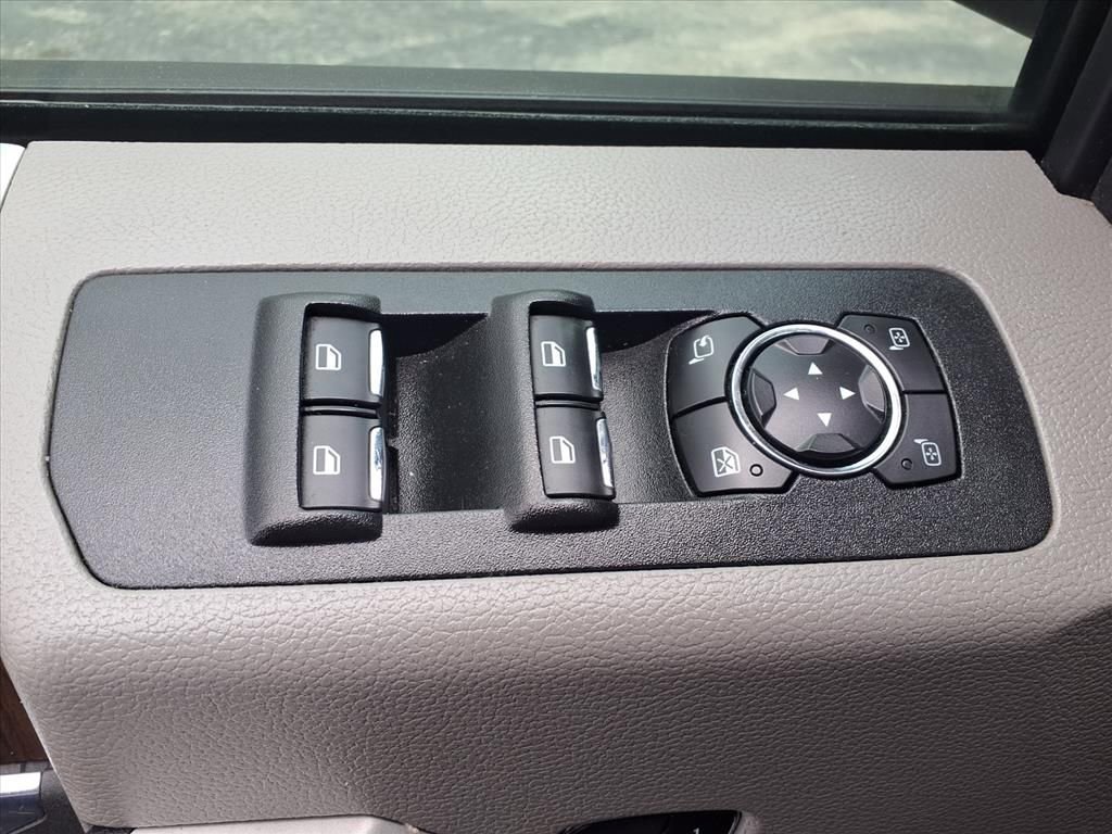 Used 2017 Ford F150 Lariat image 11