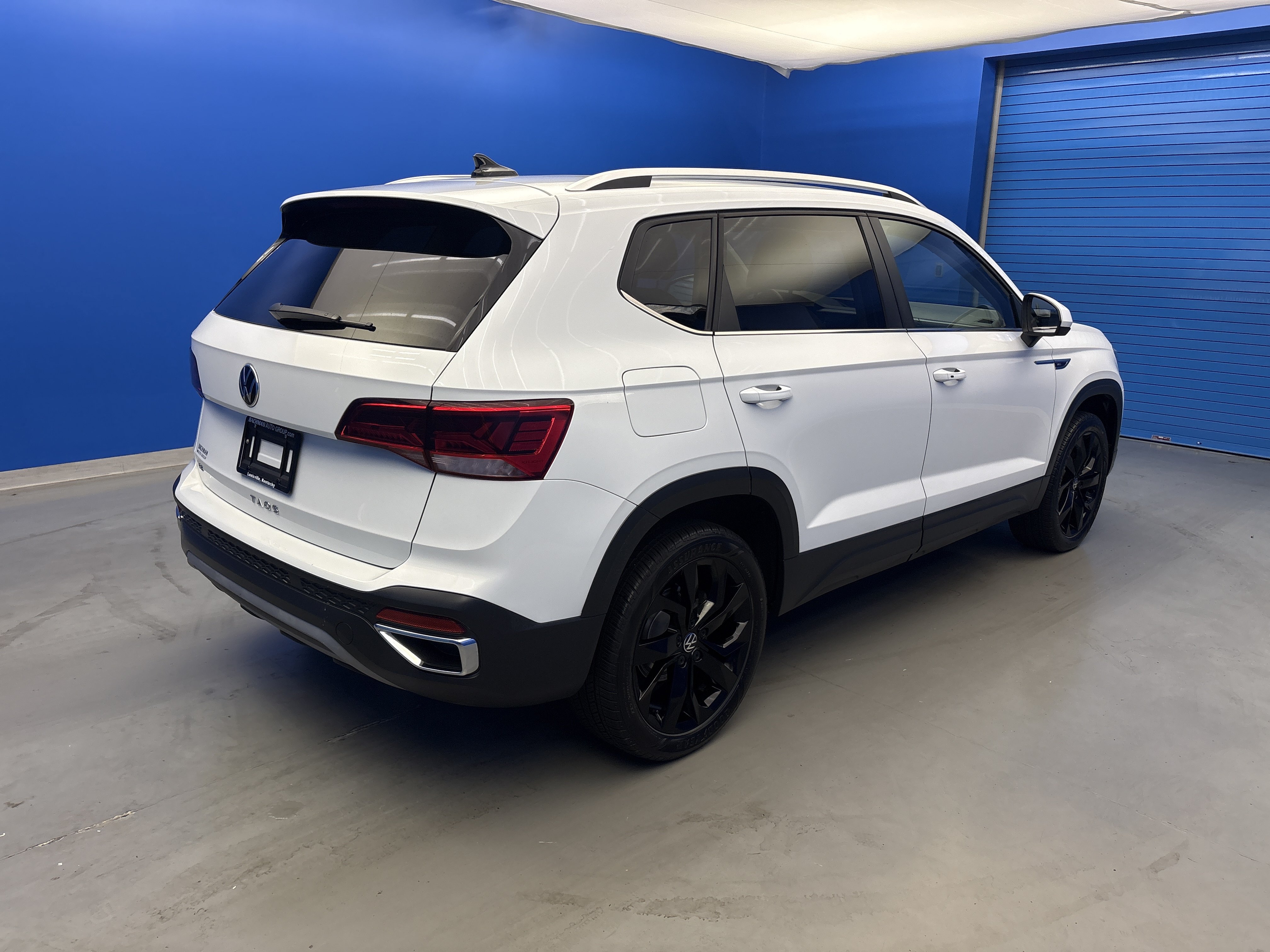 Certified 2023 Volkswagen Taos SE w/ Panoramic Sunroof Package FWD image 7