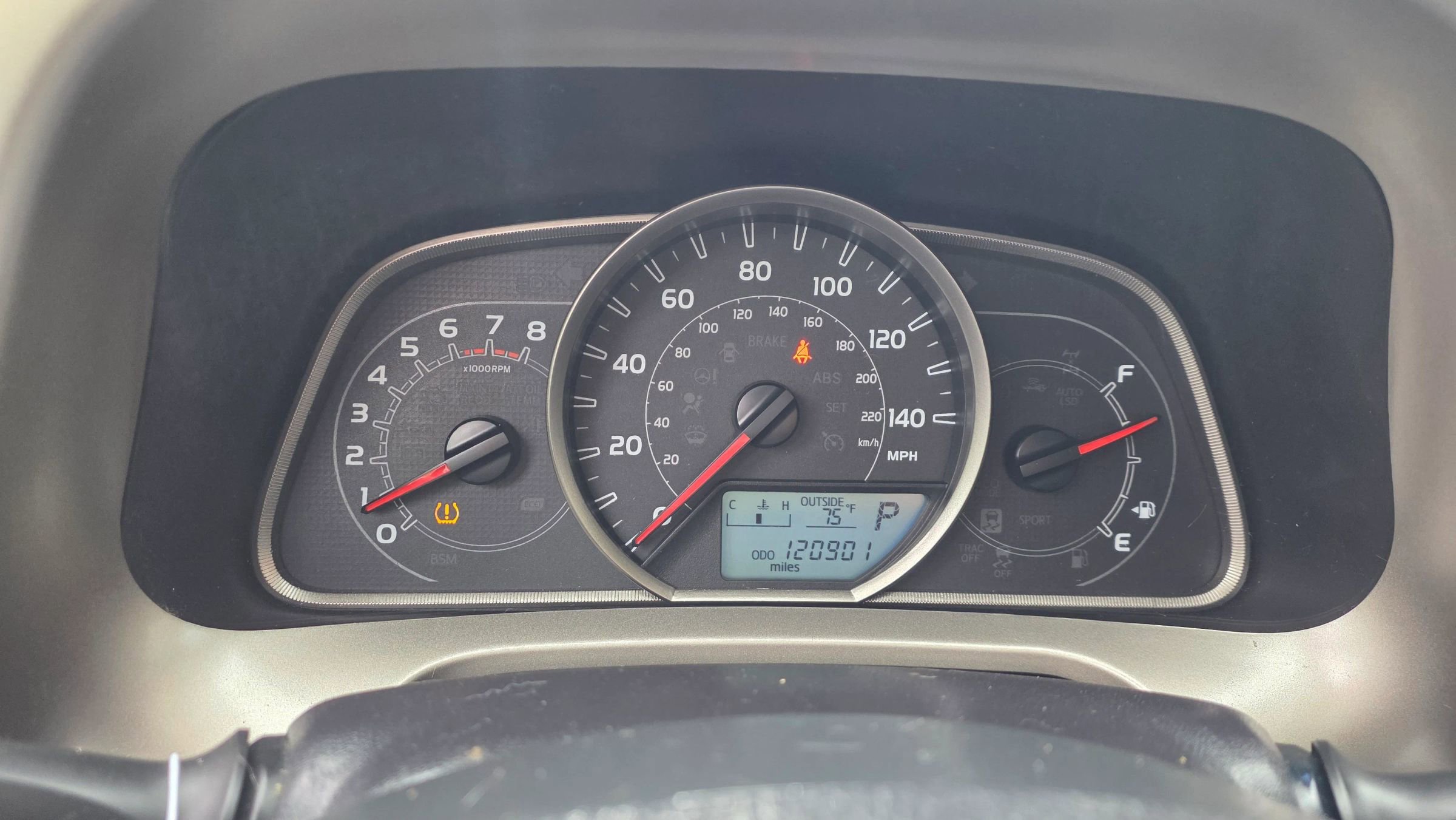 Used 2015 Toyota RAV4 LE AWD/4WD image 13