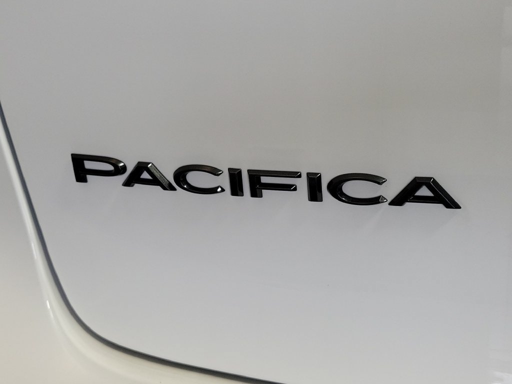 New 2027 Chrysler Pacifica Select FWD image 8