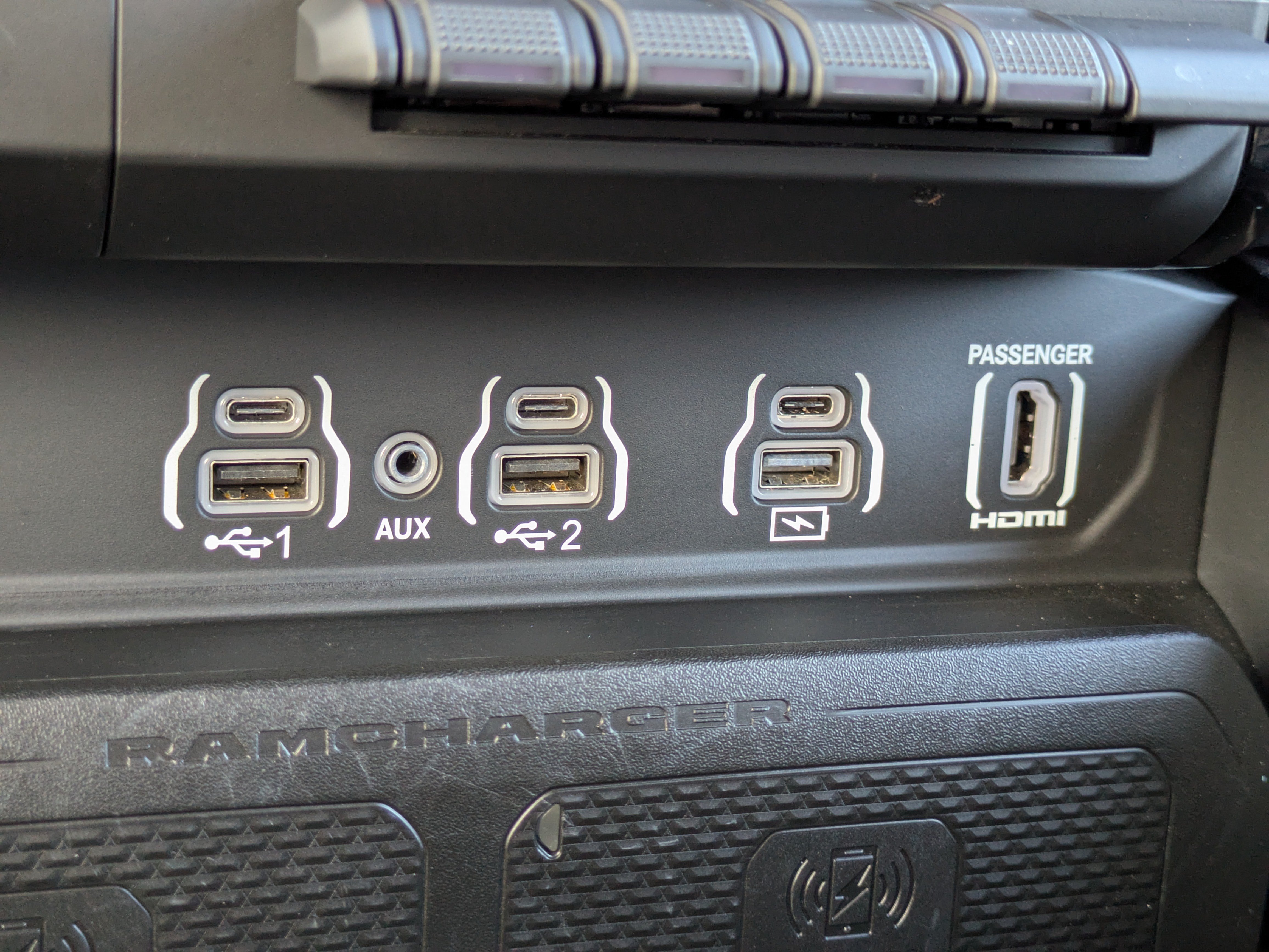 Used 2025 RAM 1500 Limited AWD/4WD image 26
