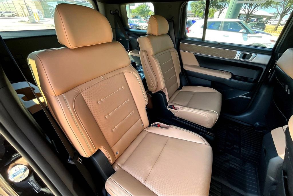 Used 2026 Hyundai Santa Fe Calligraphy image 17