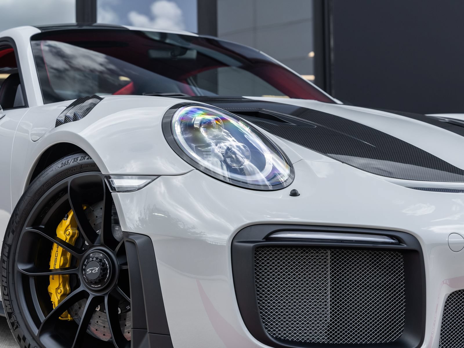 Certified 2019 Porsche 911 GT2 RS RWD image 38