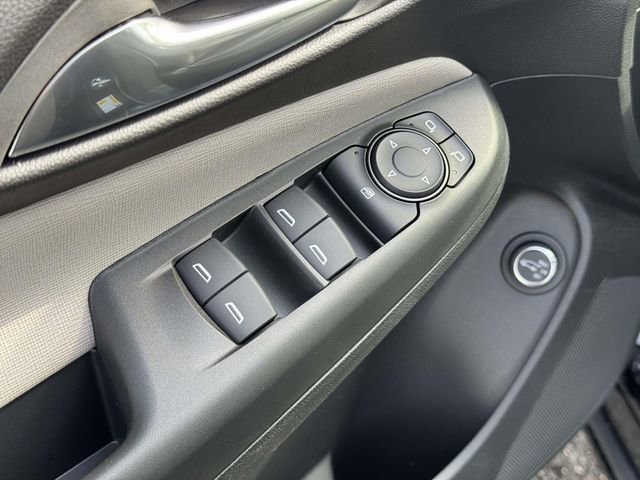 New 2026 Buick Envista Avenir image 19