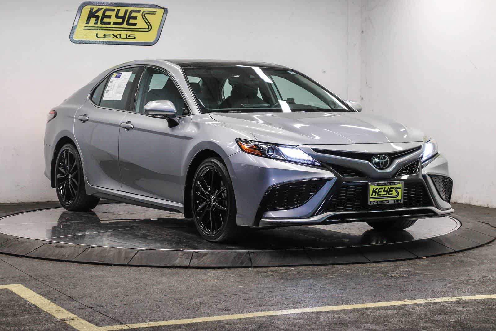 Used 2024 Toyota Camry XSE FWD image 5