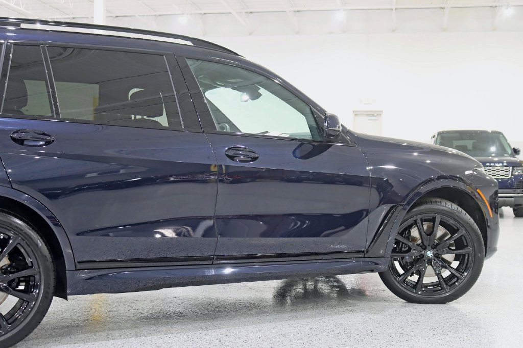 Used 2026 BMW X7 xDrive40i w/ M Sport Package AWD/4WD image 11