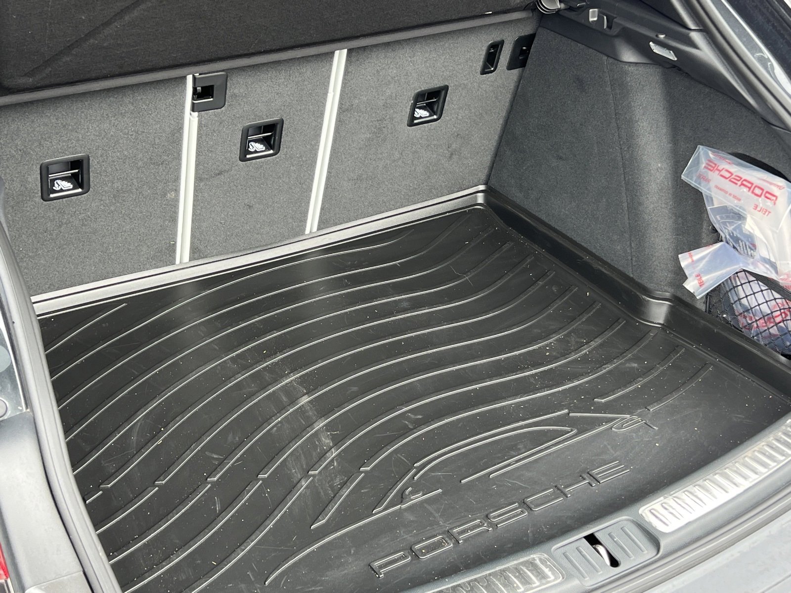 Certified 2025 Porsche Macan image 19