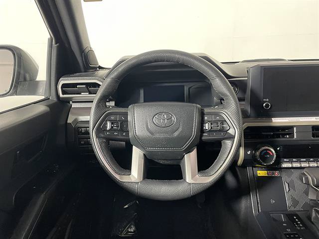 Certified 2024 Toyota Tacoma SR5 AWD/4WD image 13