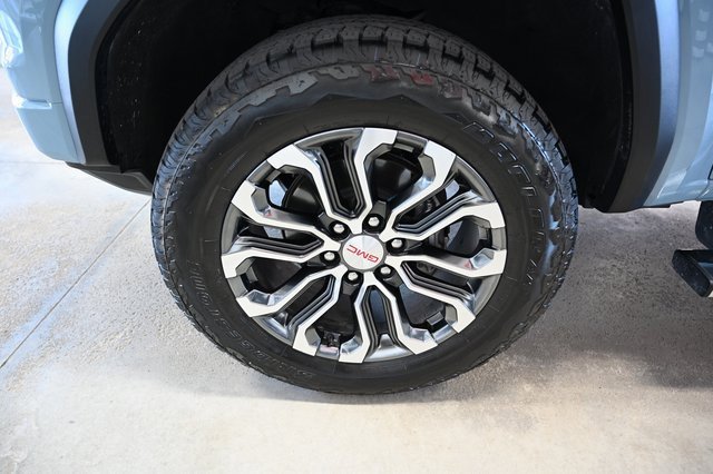 Used 2025 GMC Canyon Denali image 33