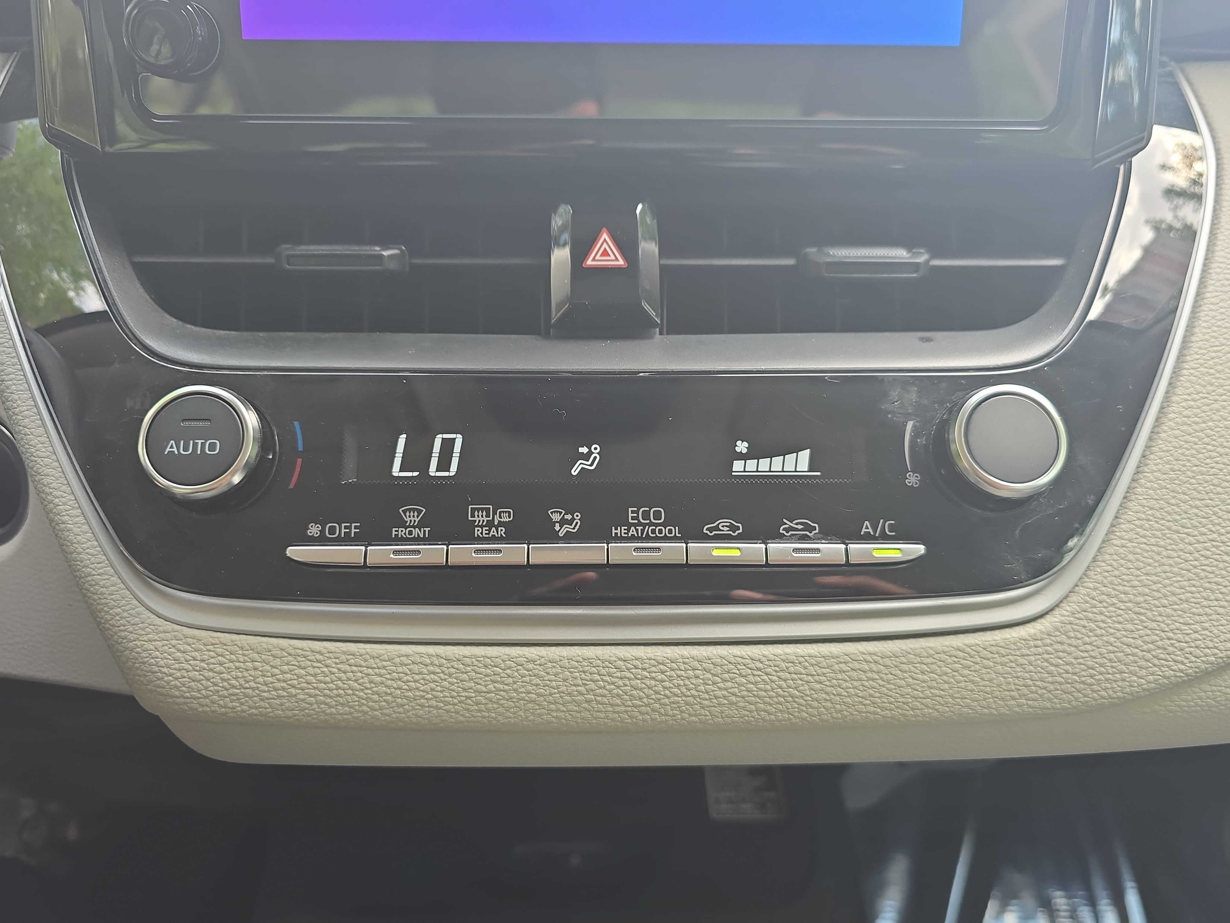 Certified 2025 Toyota Corolla LE w/ LE Premium Package FWD image 21
